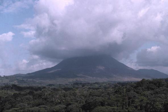 The Arenal; Clouds instead of fire an smoke